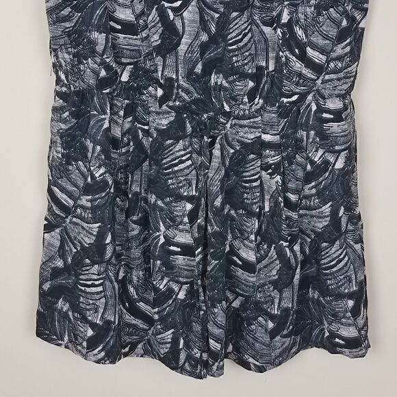 H&M Sleeveless Romper Size 8 - Picture 9 of 10